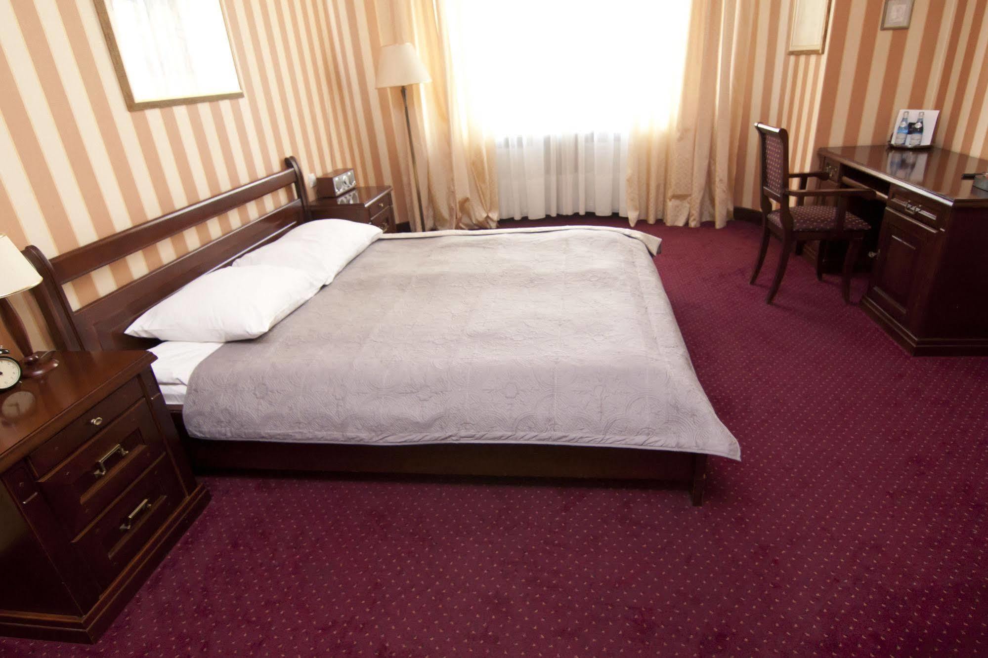 Hotel Royal Poznan Luaran gambar