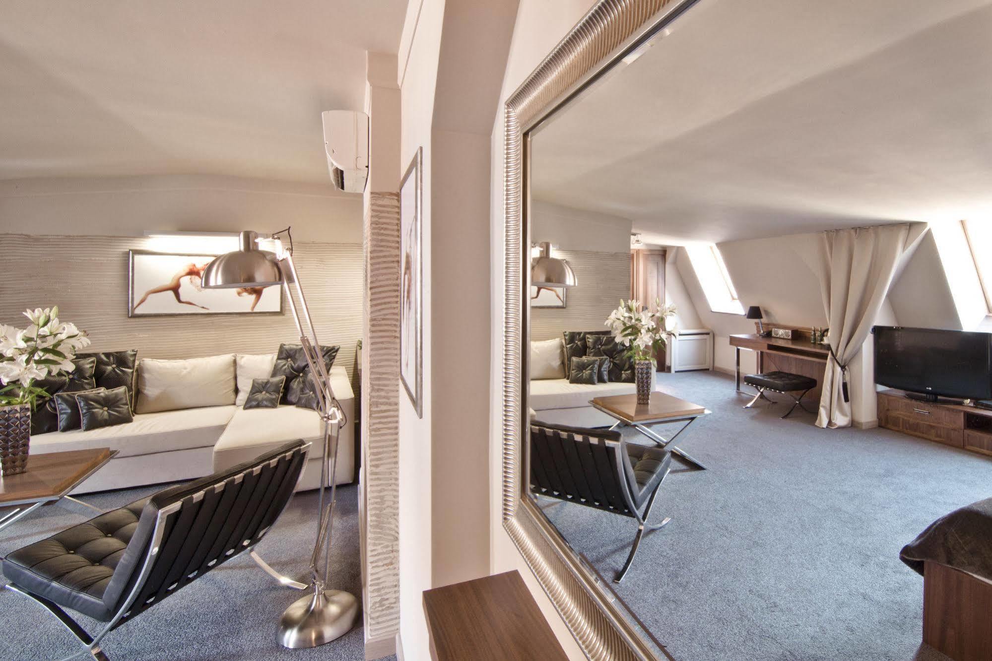 Hotel Royal Poznan Luaran gambar